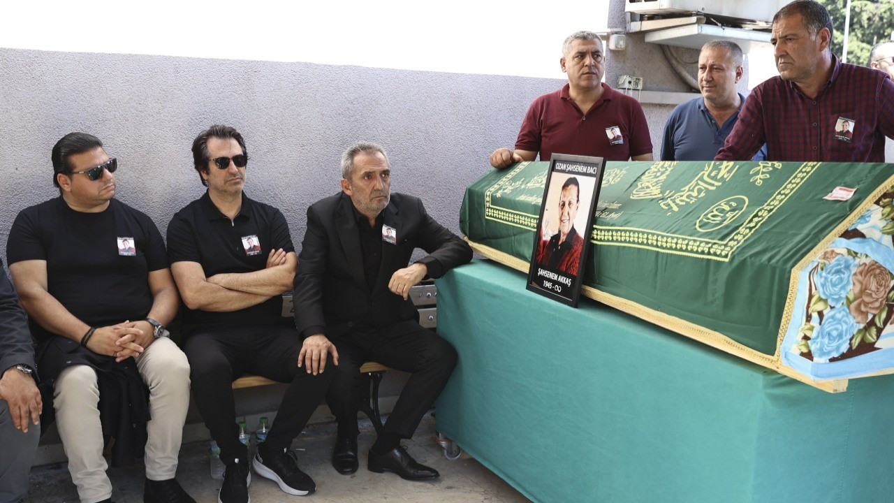 Halk ozanı Şahsenem Bacı için cenaze töreni