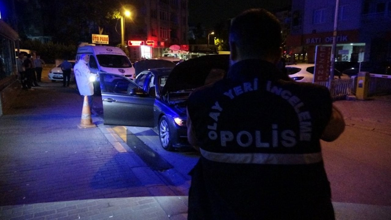 İzmir'de polise silahlı saldırı: 2 yaralı