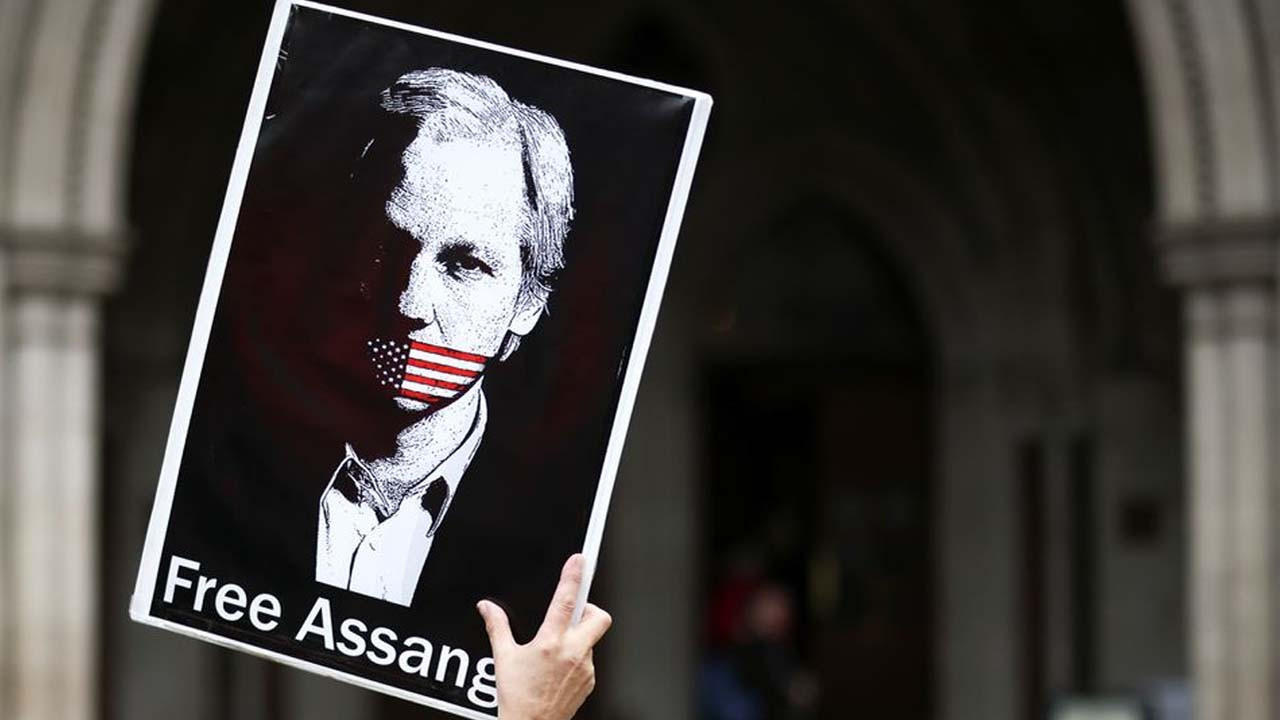 BM: Julian Assange'ın intihar riski var