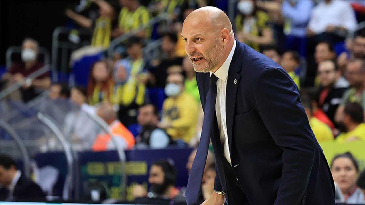 Fenerbahçe Beko Aleksandar Djordjevic ile yollarını ayırdı