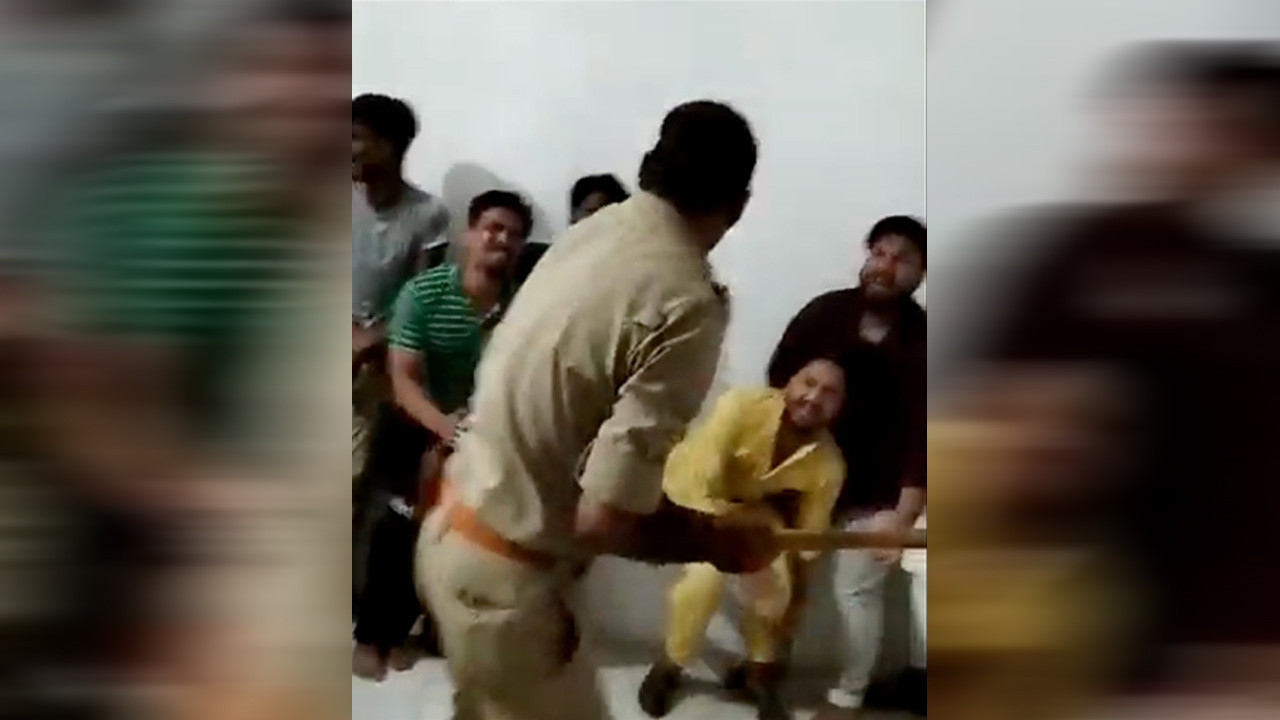 Hindistan'da hükümet üyesi karakolda işkencenin videosunu yayınladı