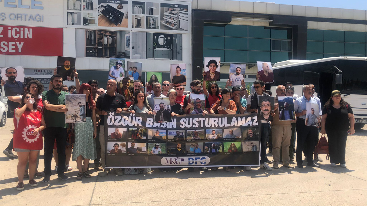 DİSK Basın-İş'ten tutuklanan 16 gazeteciye destek için Diyarbakır ziyareti