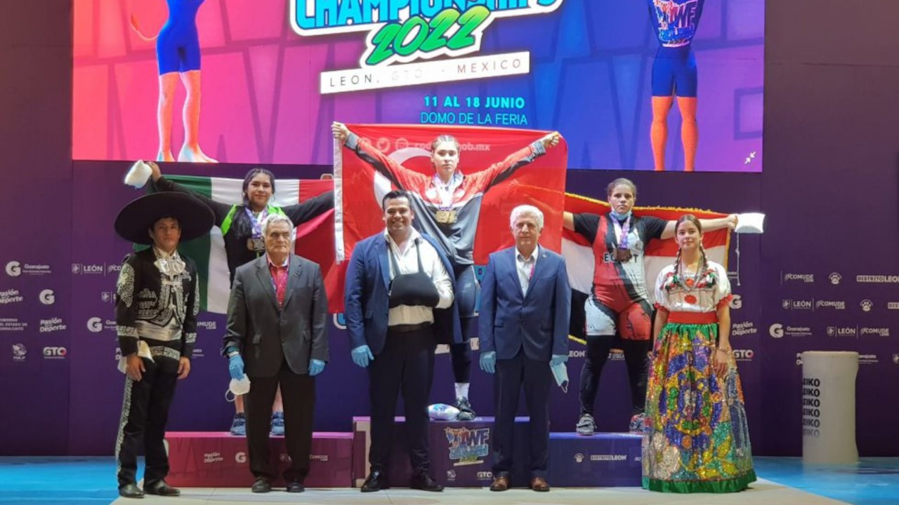 Büşra Çan Kop'tan dünya şampiyonasında 2 altın bir gümüş madalya