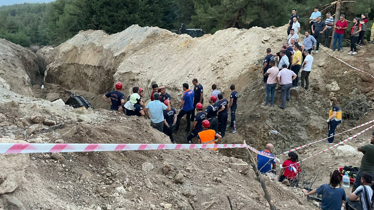 Manisa'da göçük: 1 işçi öldü , 1 işçi toprak altında