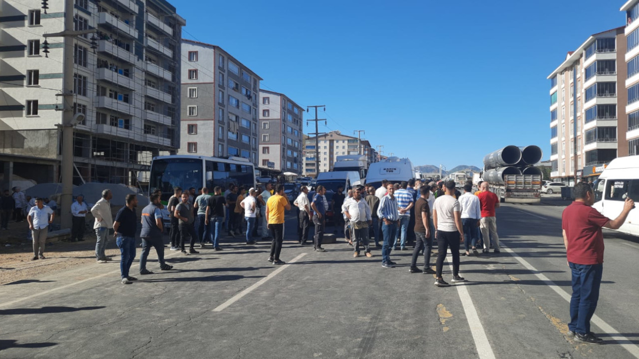 Bitlis’te 48 saatte iki trafik kazası yaşandı, halk eylem yaptı