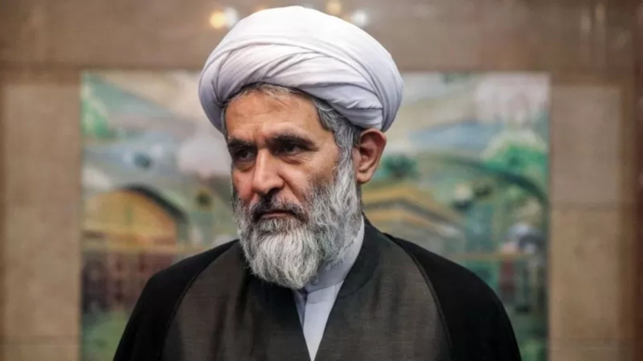 İran Devrim Muhafızları'nın istihbarat şefi Taib görevden alındı