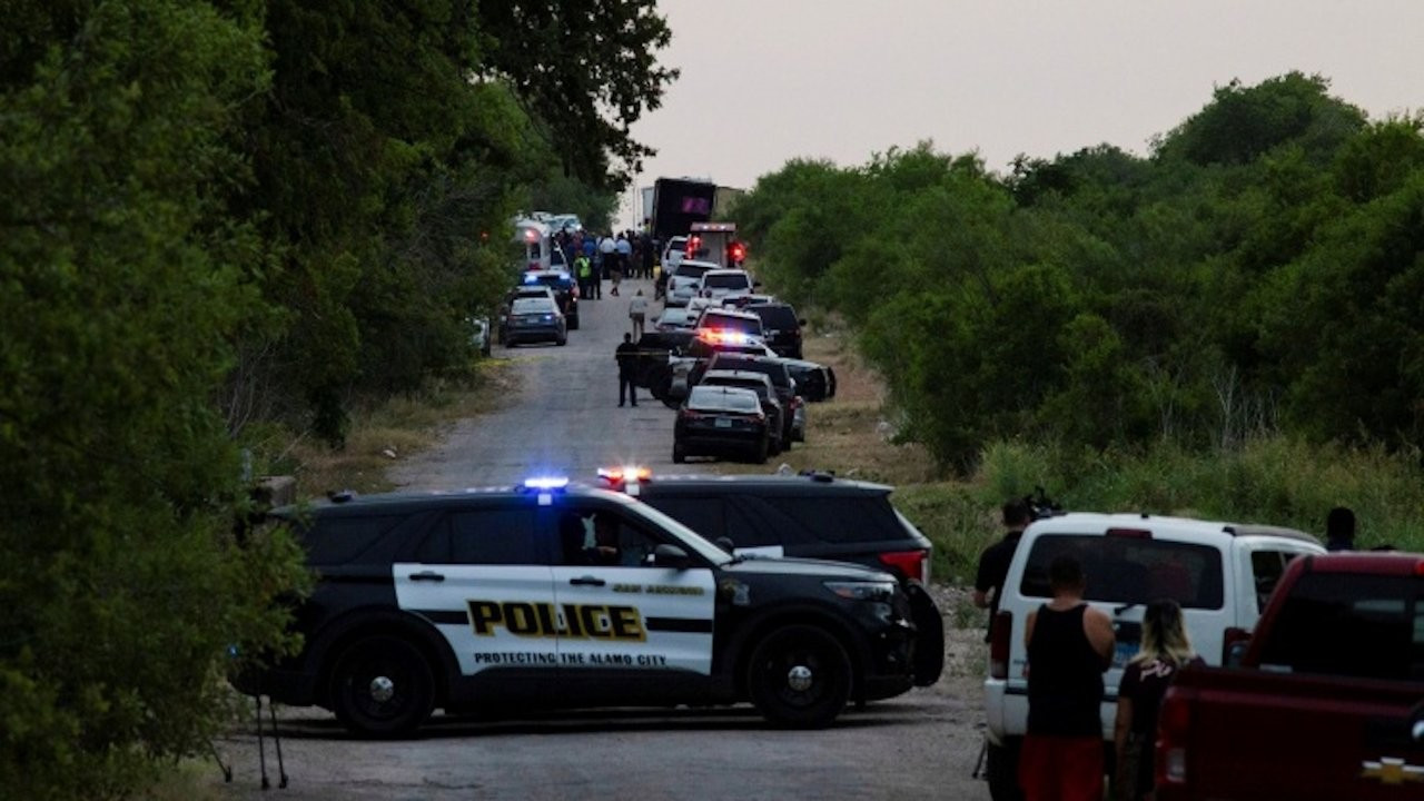Teksas'ta terk edilmiş kamyonda 46 göçmen ölü bulundu