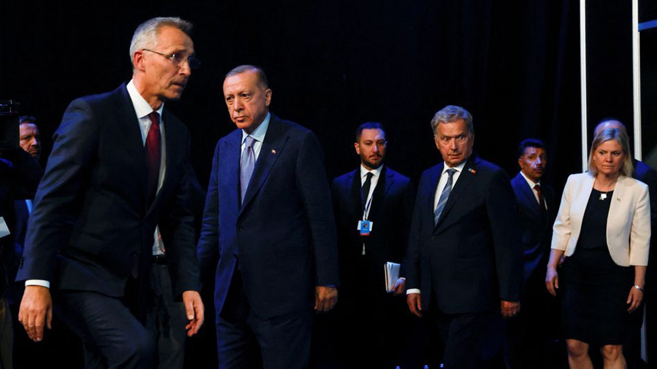 Türkiye'nin NATO mutabakatı dünya basınında: 'Erdoğan'dan Putin'e darbe'