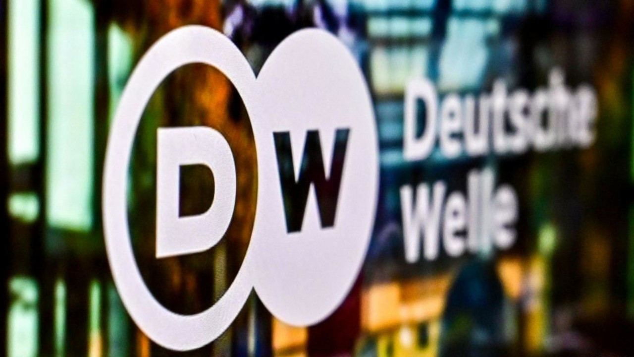 Alman hükümetinden Deutsche Welle'nin engellenmesine tepki