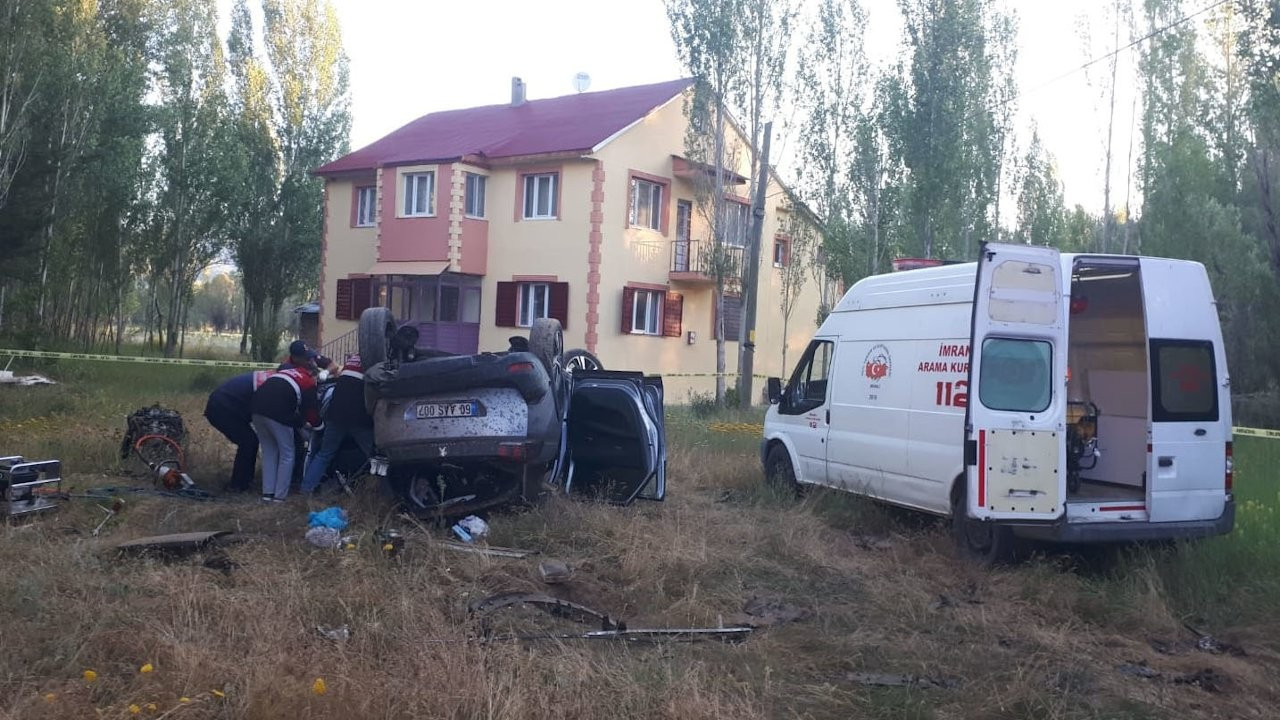 Sivas'ta şarampol kazası: 3 ölü
