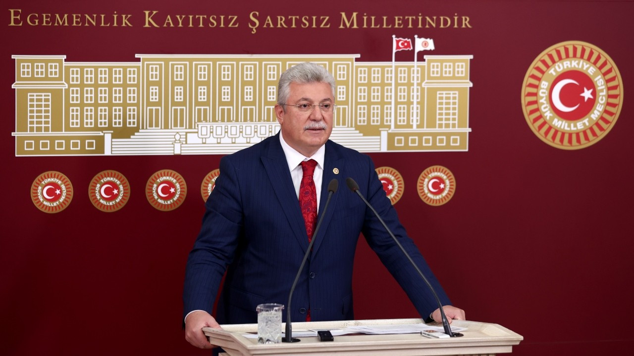 Akbaşoğlu: Sözleşmeli personel ve EYT'li kesim gündemimizde olacak