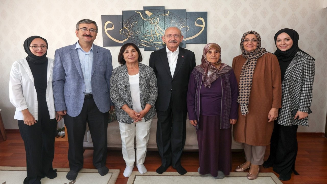 28 Şubat'ta görevden alınmıştı, Kılıçdaroğlu ziyaret etti: Hata yaptık