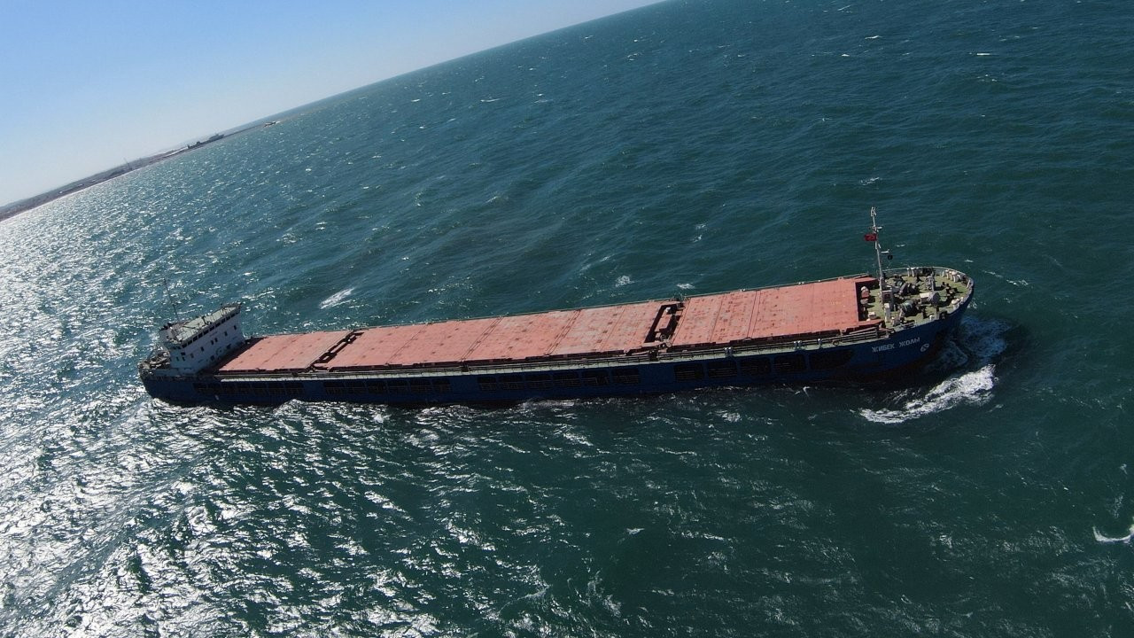 Tahıl gemisi Karasu'dan ayrıldı, Ukrayna Türkiye'ye tepki gösterdi