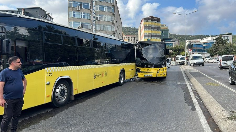Ataşehir'de iki İETT otobüsü çarpıştı: Bir yolcu yaralandı - Sayfa 4