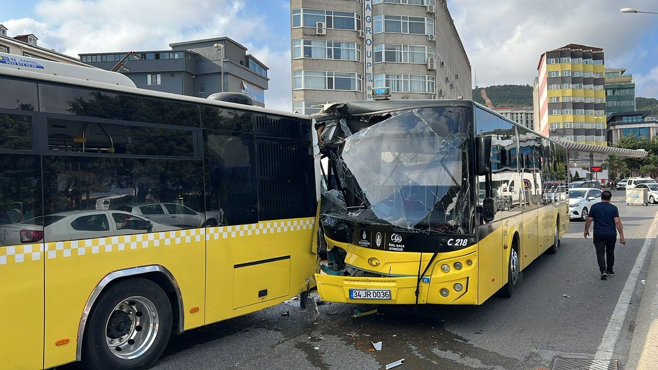 Ataşehir'de iki İETT otobüsü çarpıştı: Bir yolcu yaralandı - Sayfa 1