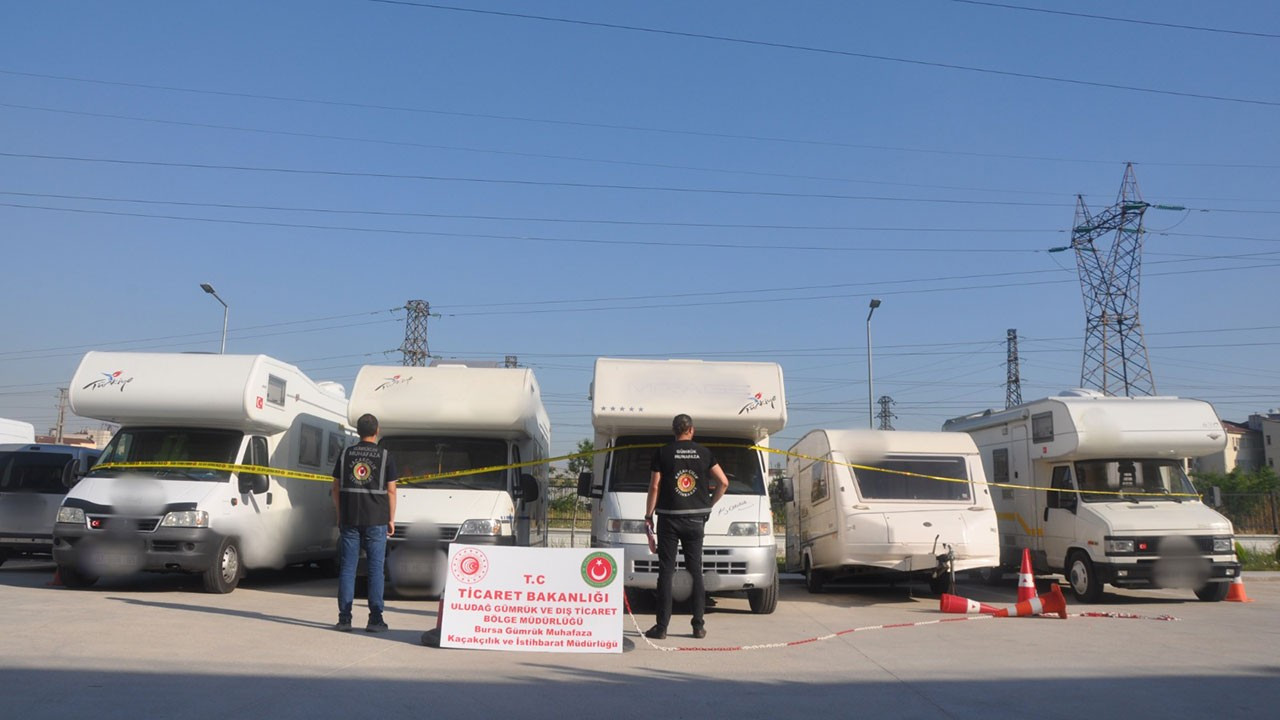 Bursa'da 4 kaçak motokaravana el konuldu