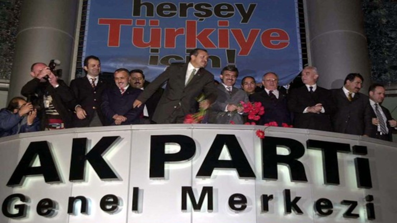 Yöneylem Araştırma: AK Parti 2002'deki oy seviyesinin altına indi