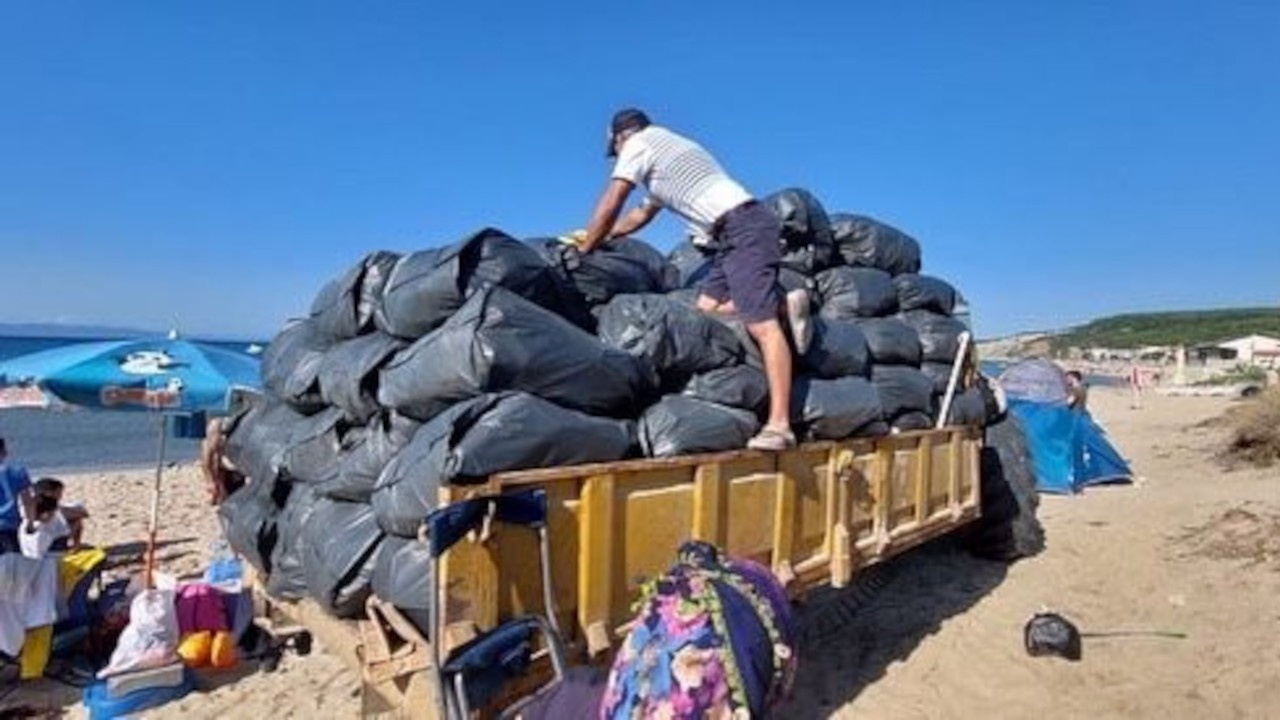 Keşan Belediye Başkanı: Saros'ta 3 günde 150 kamyon çöp topladık