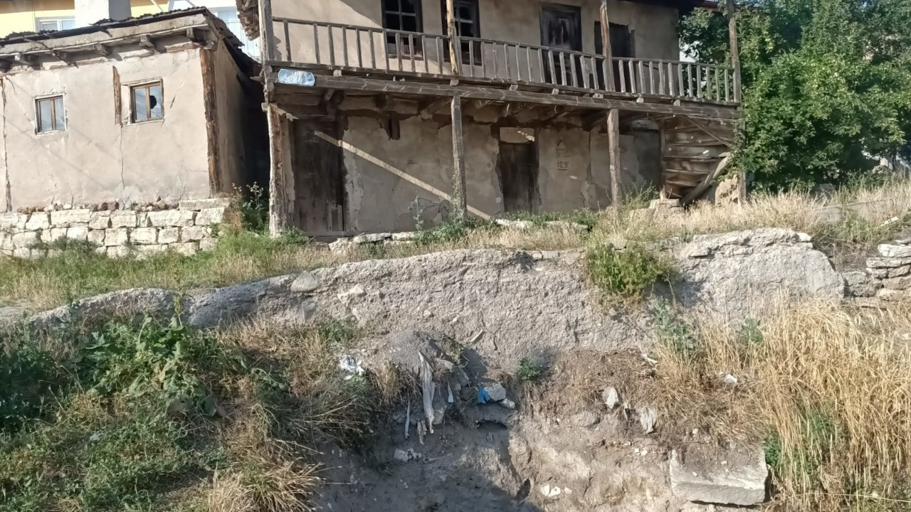 Çankırı'da topraktan iskelet çıktı: Burada Rum mezarlığı varmış...