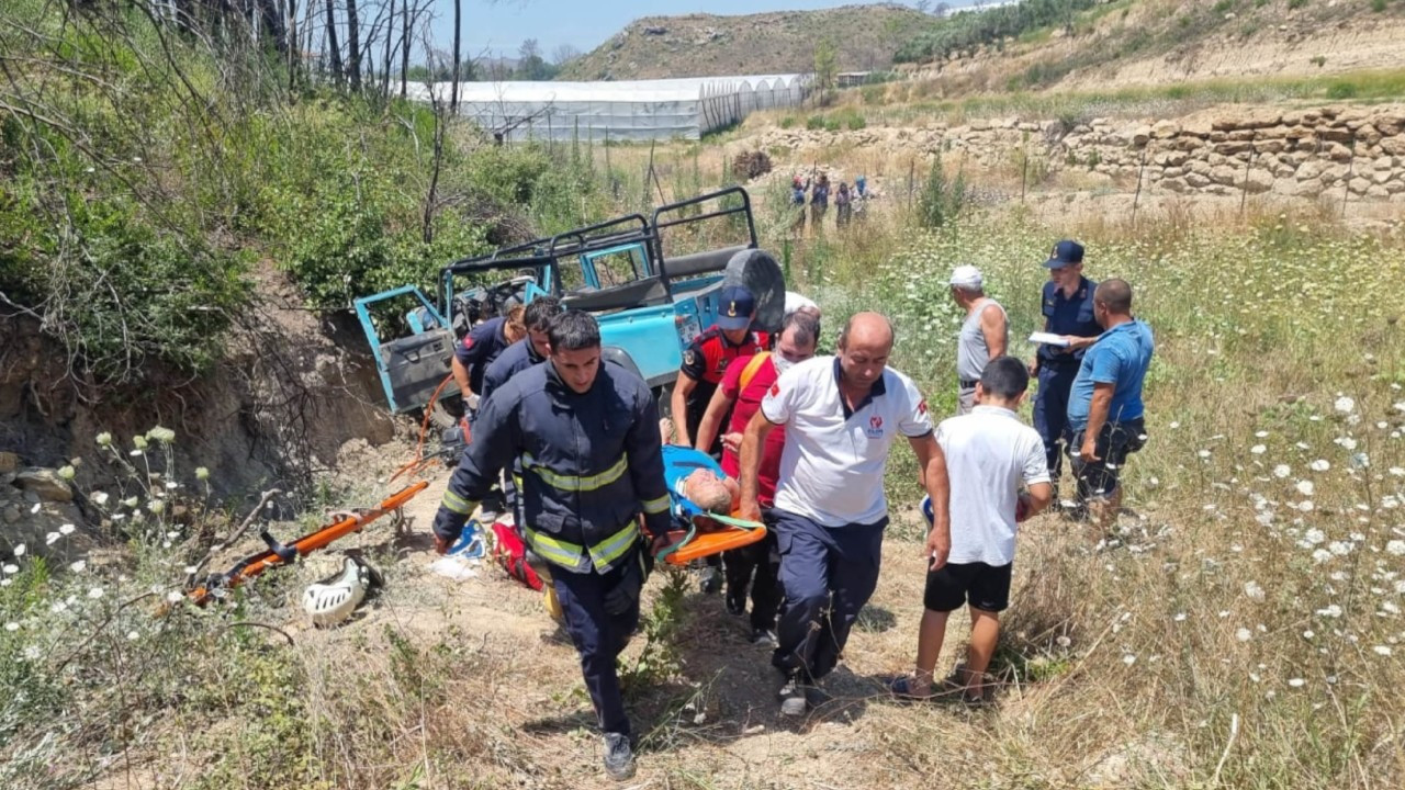 Antalya'da safari cipi uçuruma devrildi: 2 ölü, 8 yaralı