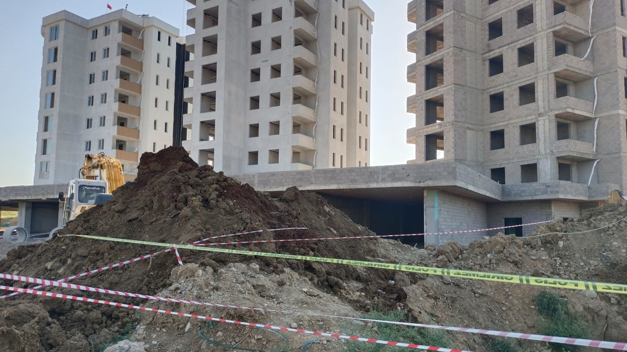 Adana’da apartman inşaatında göçük: 2 ölü