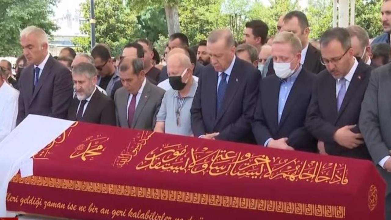 Erdoğan, Göksel Gümüşdağ'ın annesinin cenaze törenine katıldı