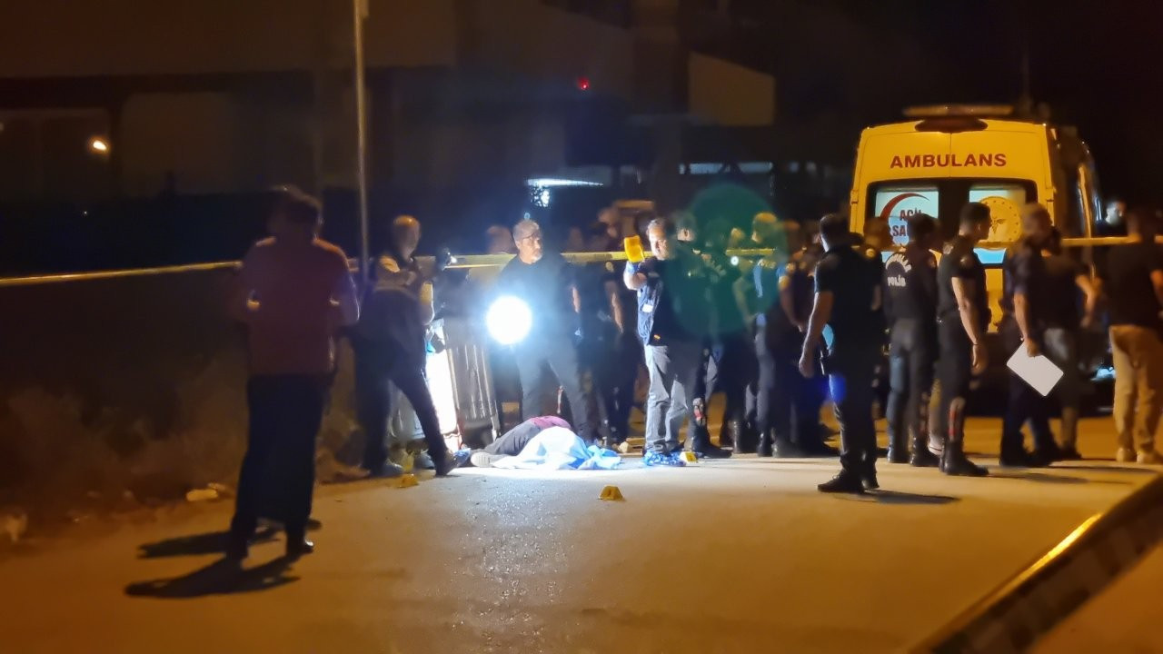 Adana'da sokakta çatışma: 2 ölü
