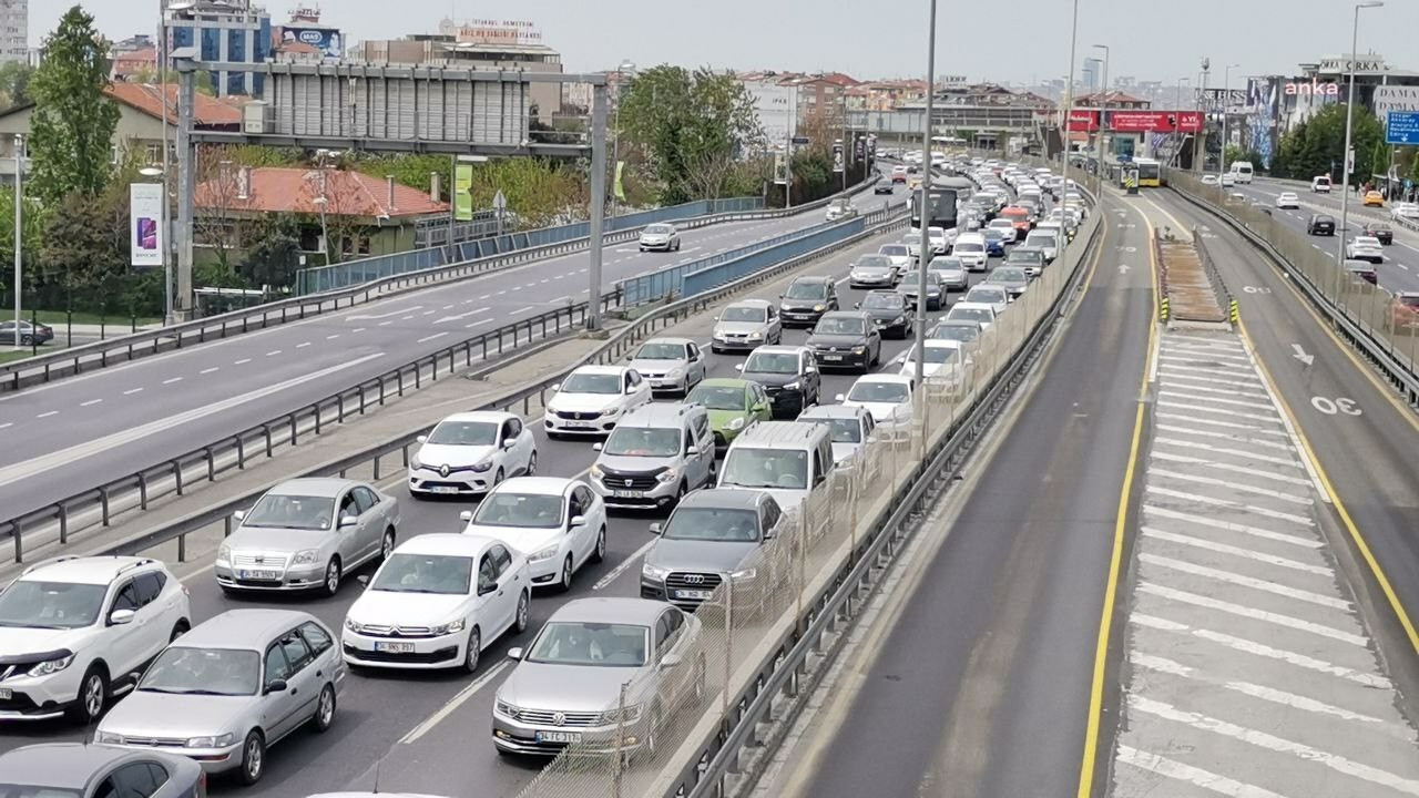 Avrupa'da bin kişiye düşen otomobil sayısı 560, Türkiye'de 157