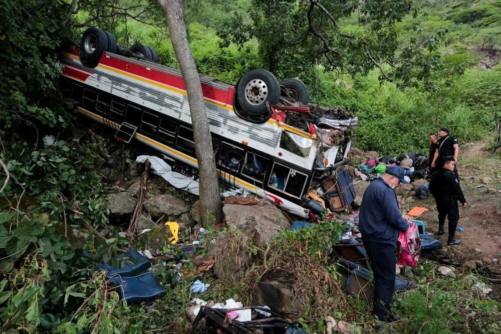 Nikaragua'da otobüs uçuruma yuvarlandı: 16 ölü 47 yaralı - Sayfa 1