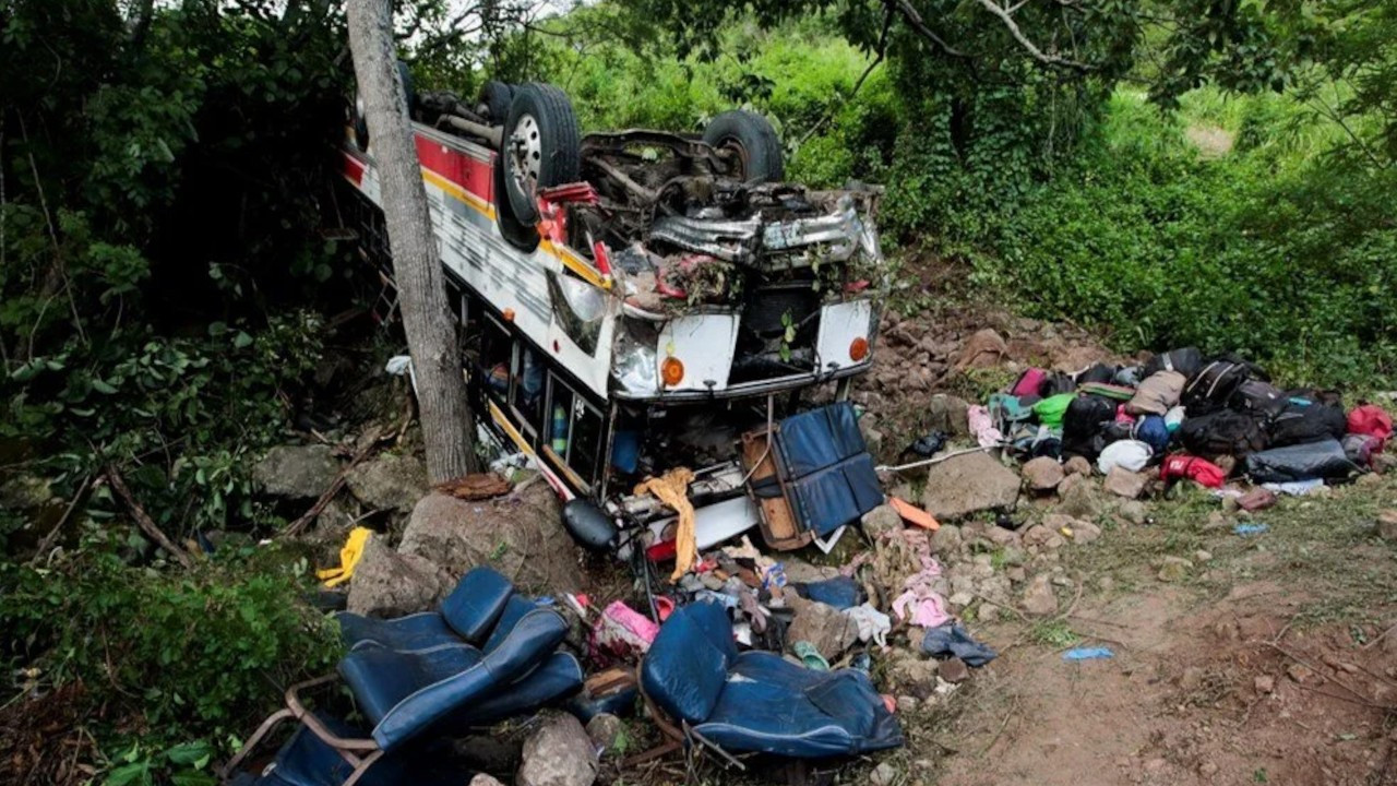 Nikaragua'da otobüs uçuruma yuvarlandı: 16 ölü 47 yaralı