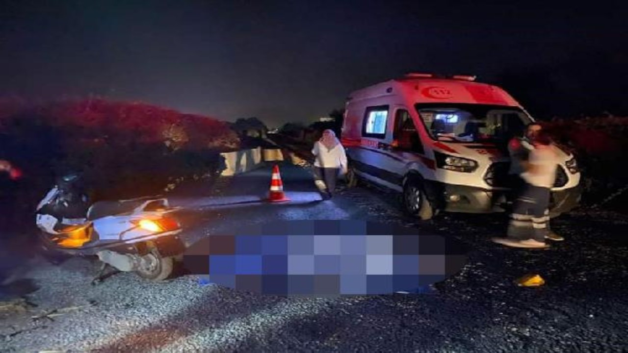 İzmir'de motosiklet, sürücüsünün kontrolünden çıkarak devrildi