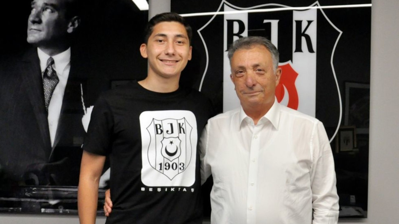 Beşiktaş'tan Emirhan İlkhan açıklaması: Kalması yönünde ısrarlı görüşmelerimiz devam ediyor