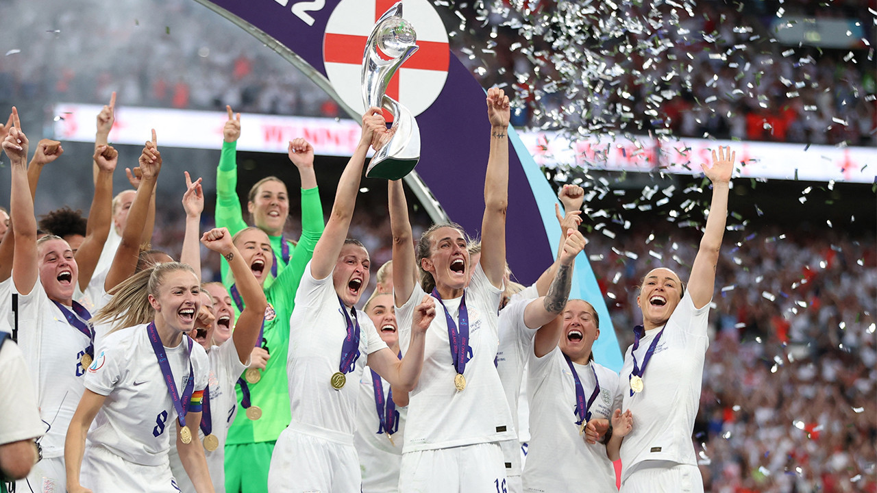 İngiltere Avrupa Kadınlar Futbol Şampiyonası'nı kazandı