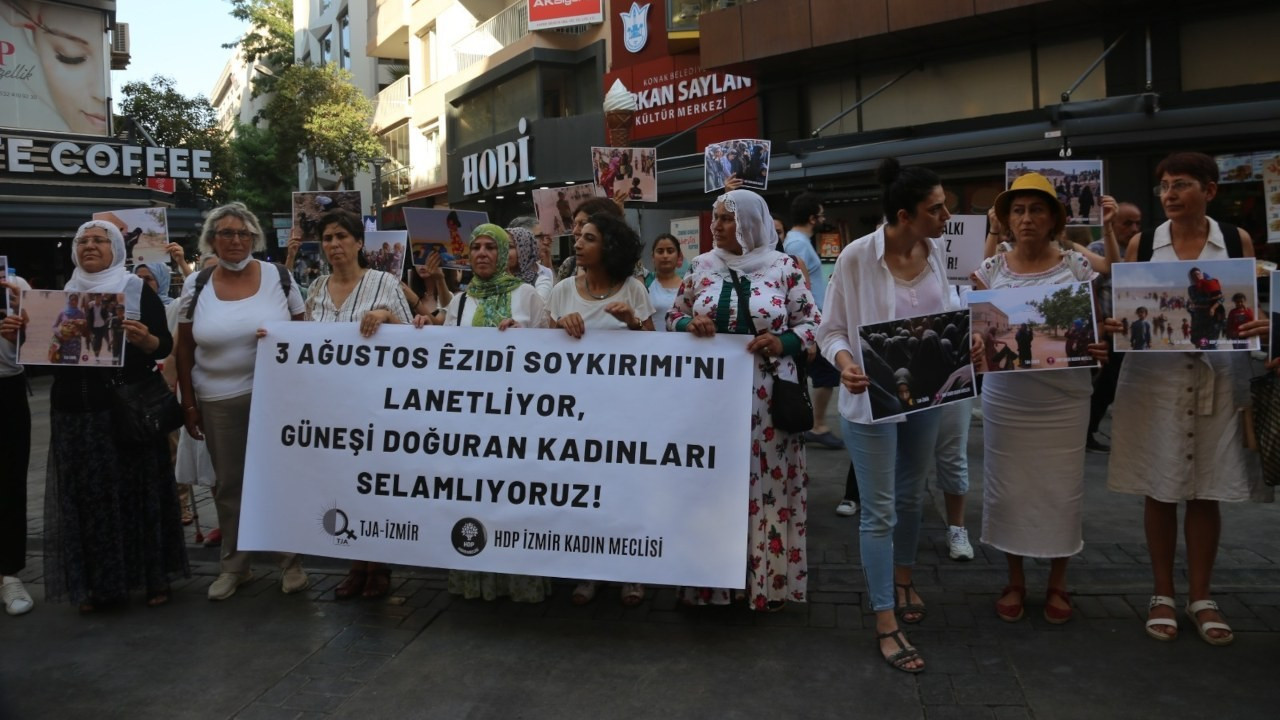 İzmir'de anma: Türkiye, Ezidi Katliamı'nı soykırım olarak tanımalı