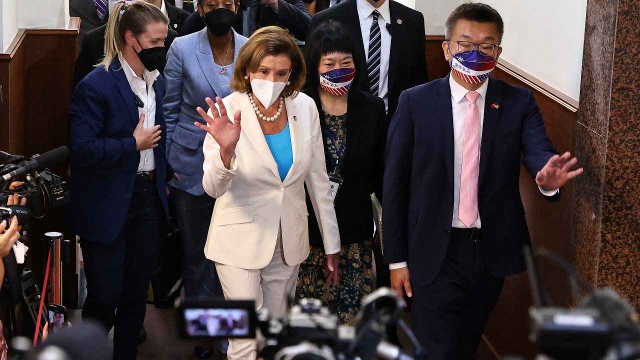 ABD Temsilciler Meclisi Başkanı Pelosi, Tayvan'dan ayrıldı