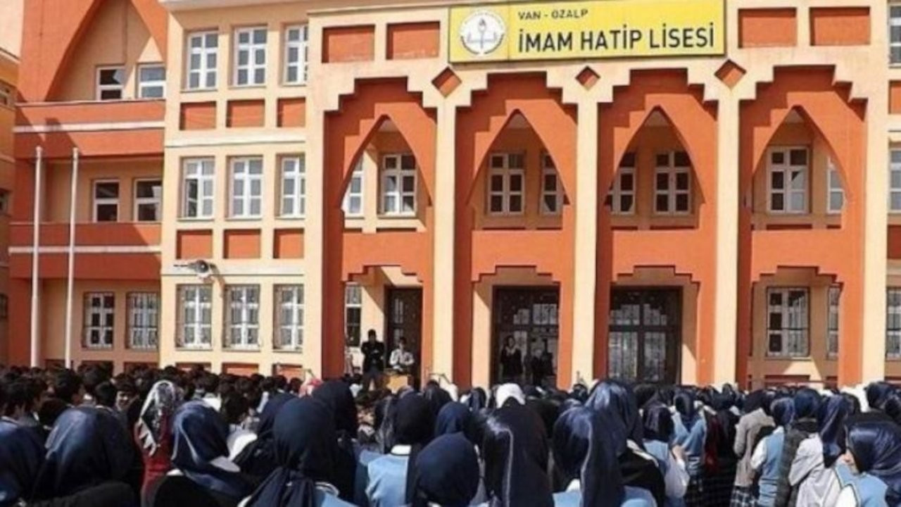 Van'da yeni okullar imam hatibe dönüştürülüyor