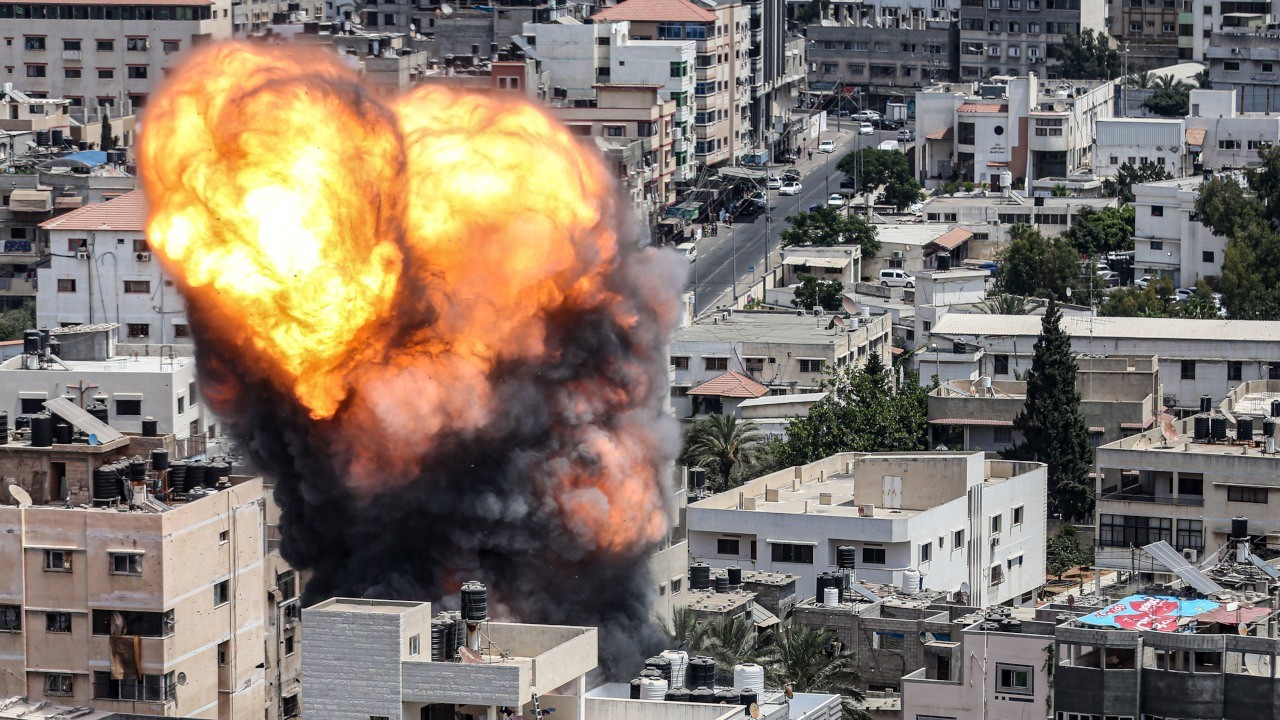 İsrail'in Gazze saldırısı ikinci gününde: Ölü sayısı 15'e, yaralı sayısı 125'e yükseldi