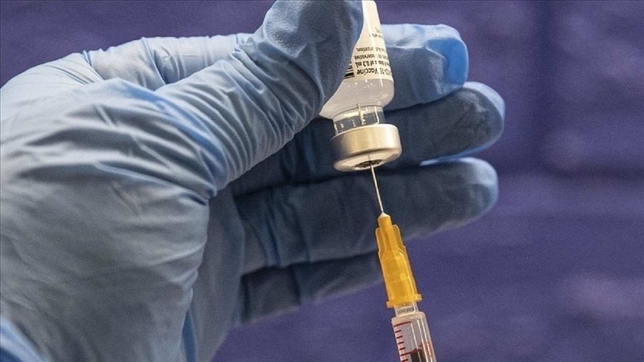 BioNTech ve Pfizer, yeni Covid aşısının klinik denemesine başlıyor