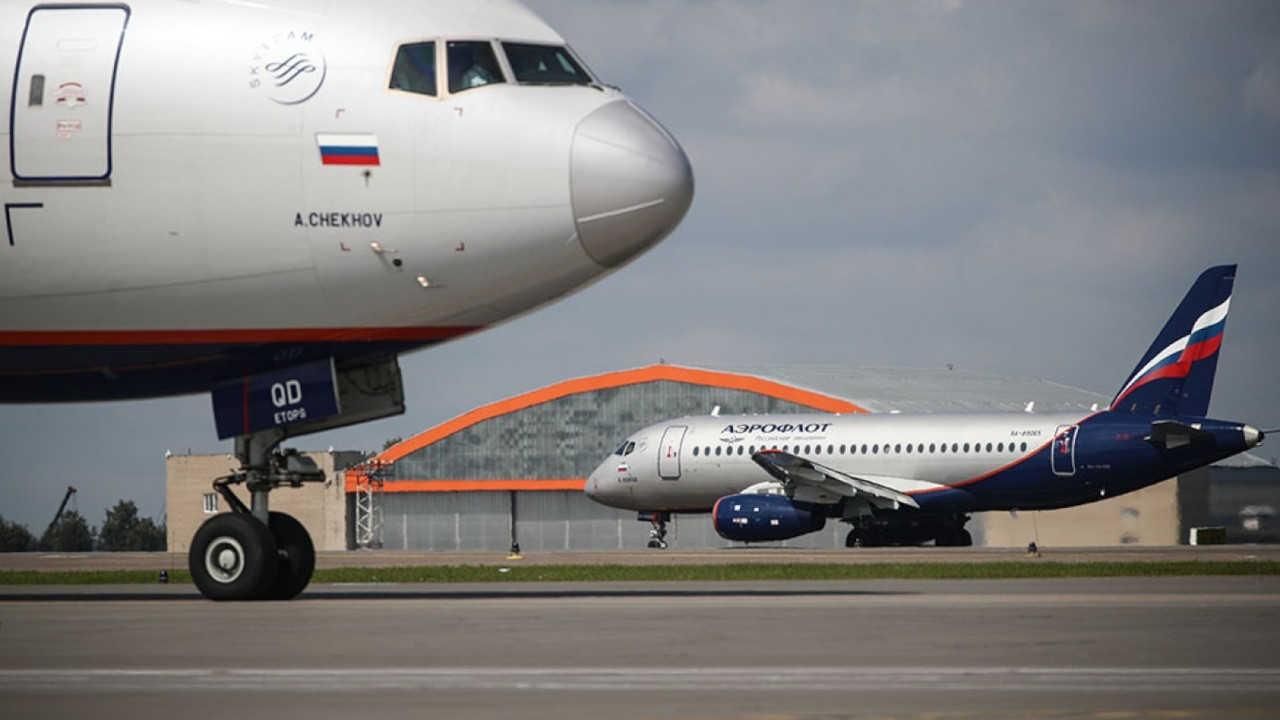 Rusya'da yedek parça için uçaklar sökülüyor