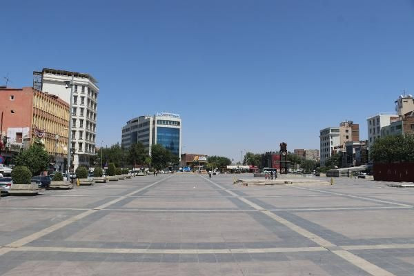 Diyarbakır'da termometreler 40 dereceyi gösterdi: Sokaklar bomboş - Sayfa 1