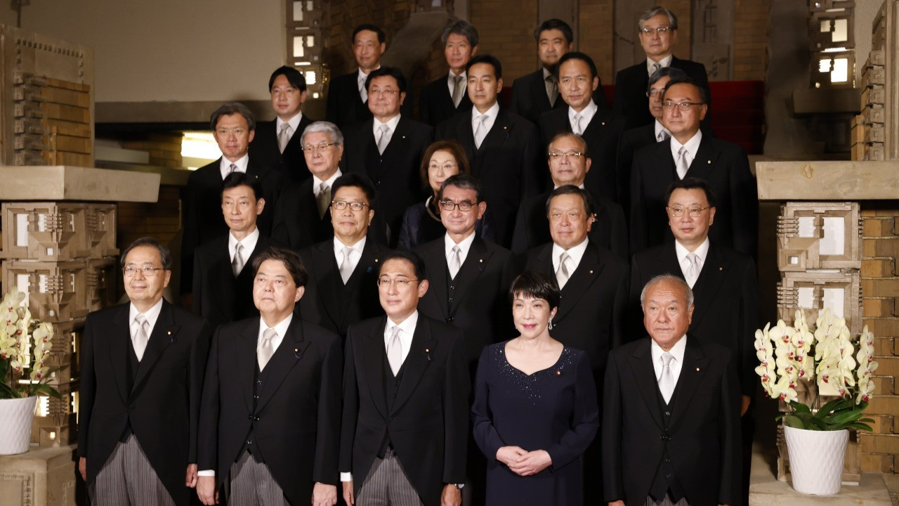 Japonya Başbakanı'ndan kabinede 'tarikat' revizyonu