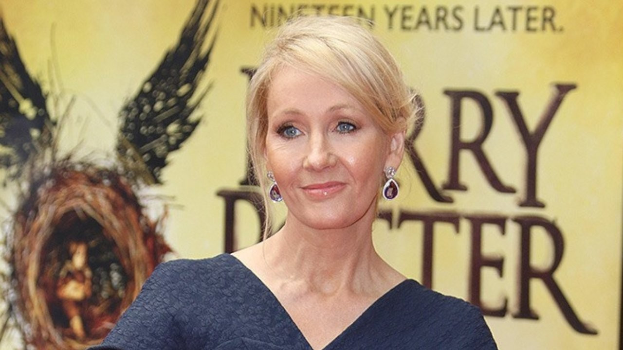Salman Rüşdi'ye destek mesajı paylaşan JK Rowling'e tehdit: Sıradaki sensin