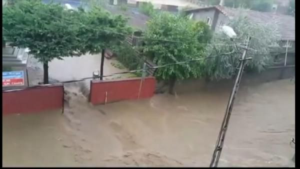 Beykoz'da Küçüksu deresi taştı: Evler ve araçlar su altında kaldı - Sayfa 3