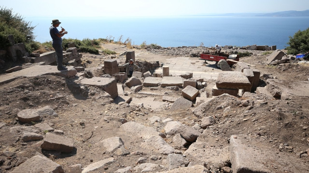 Çanakkale'de 2 bin 200 yıllık Roma çeşmesi kalıntıları bulundu