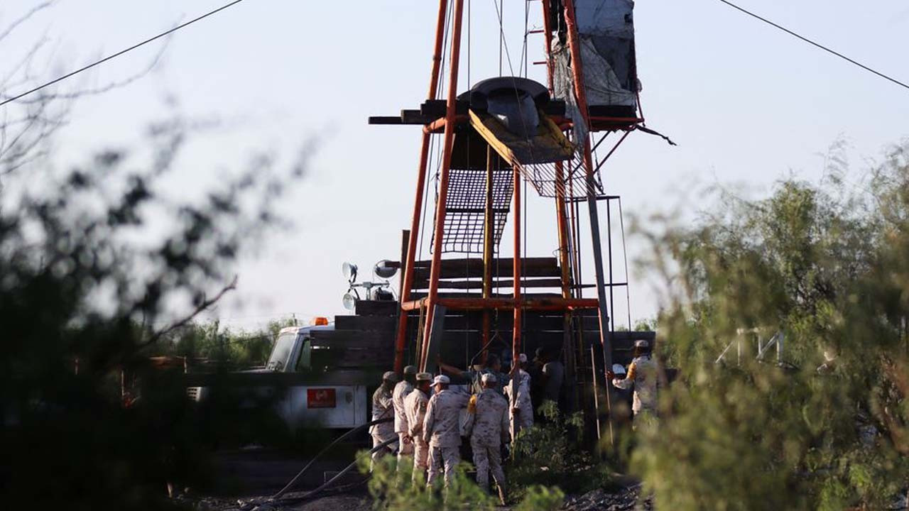 Meksika'da günlerdir mahsur kalan madenciler için umutlar tükeniyor