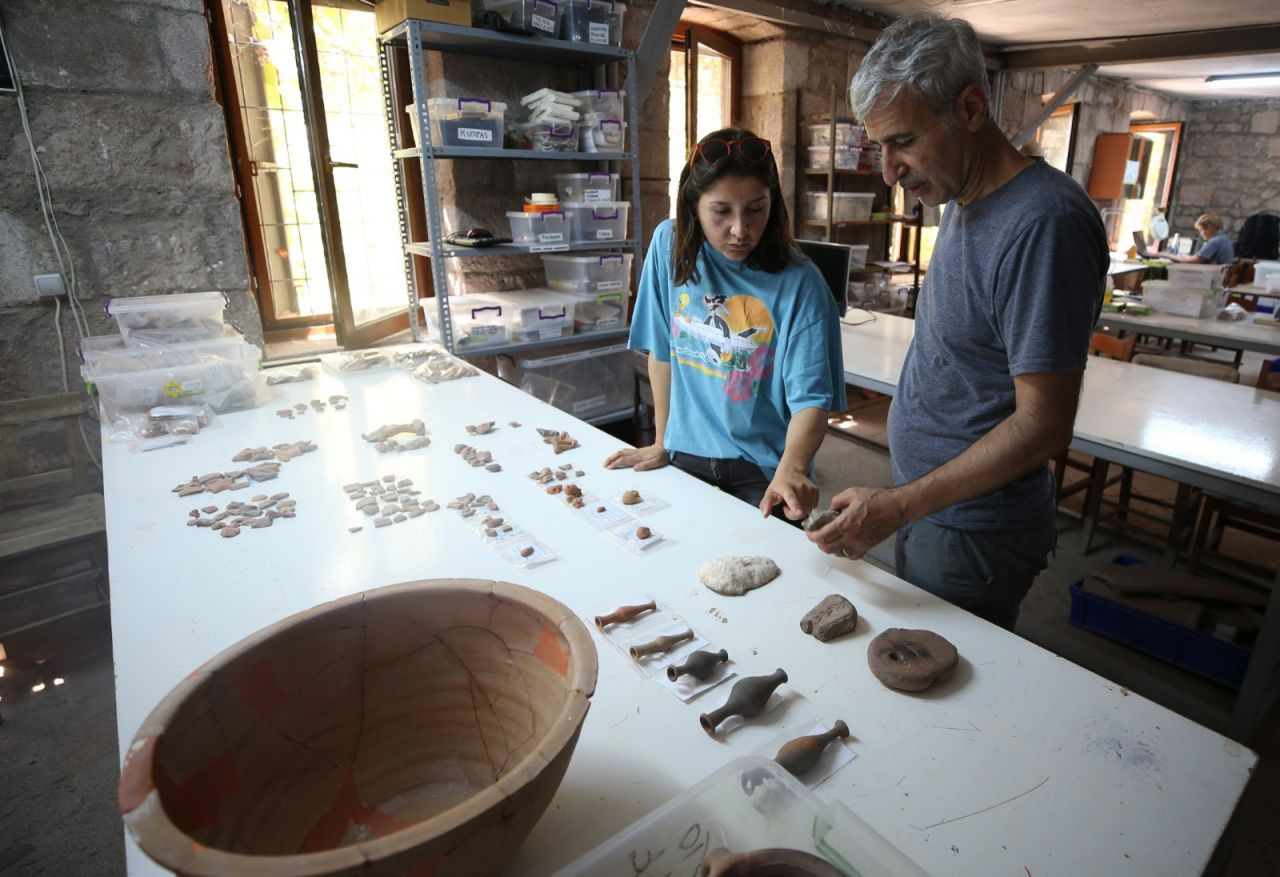 Çanakkale'de 2 bin 200 yıllık Roma çeşmesi kalıntıları bulundu - Sayfa 3