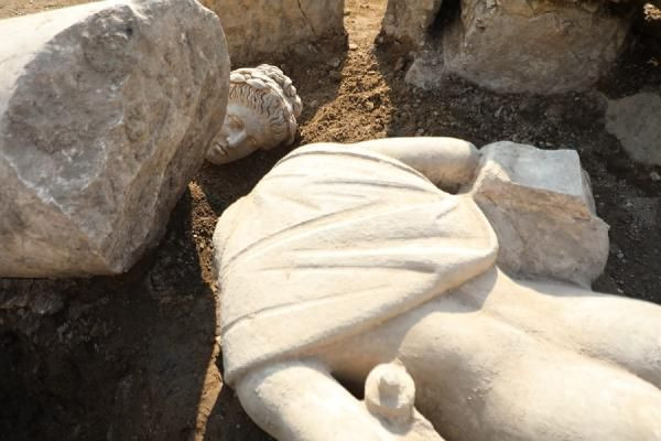 Düzce'de antik kentteki kazılarda Apollo heykeli bulundu - Sayfa 1