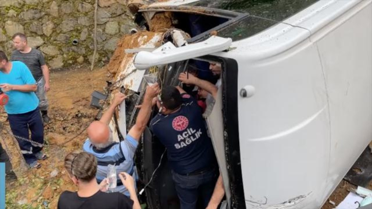 Rize ve Denizli'deki trafik kazalarında 39 kişi yaralandı