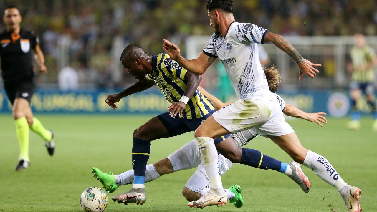 Fenerbahçe sahasında Adana Demirspor'u 4-2 yendi