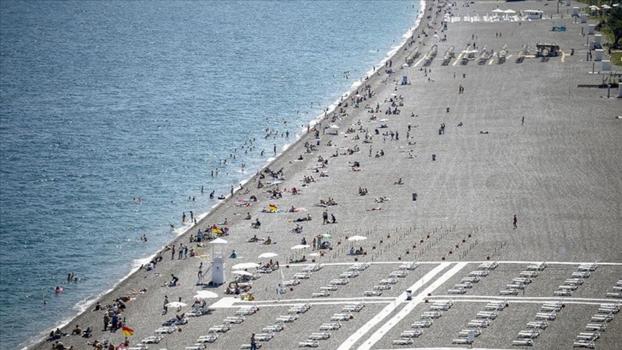 Antalya'da deniz, havadan daha sıcak